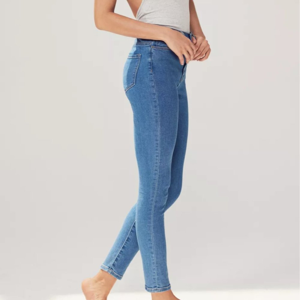 BDG Twig Super High-Rise Skinny Jean Indigo Blue